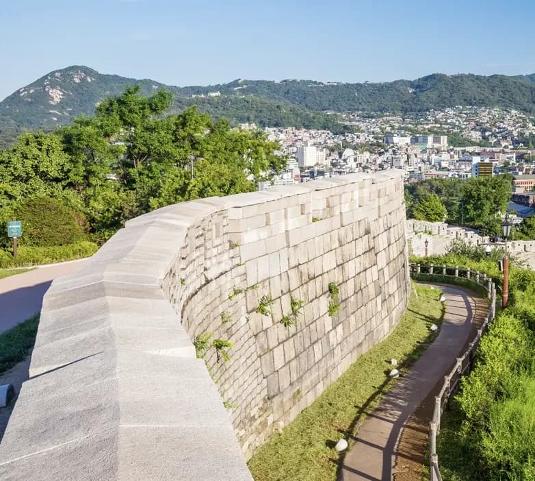 Hanyangdoseong City Wall